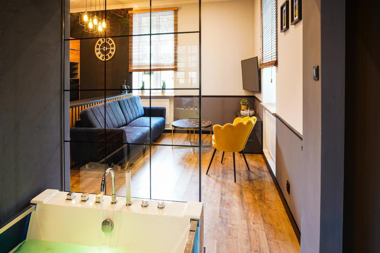 Apartament Z Jacuzzi W Centrum Sanoka מראה חיצוני תמונה